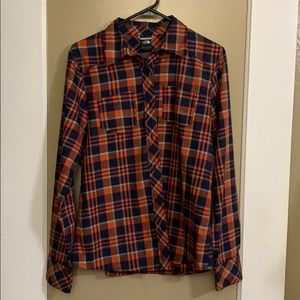 North Face Plaid button down shirt!!